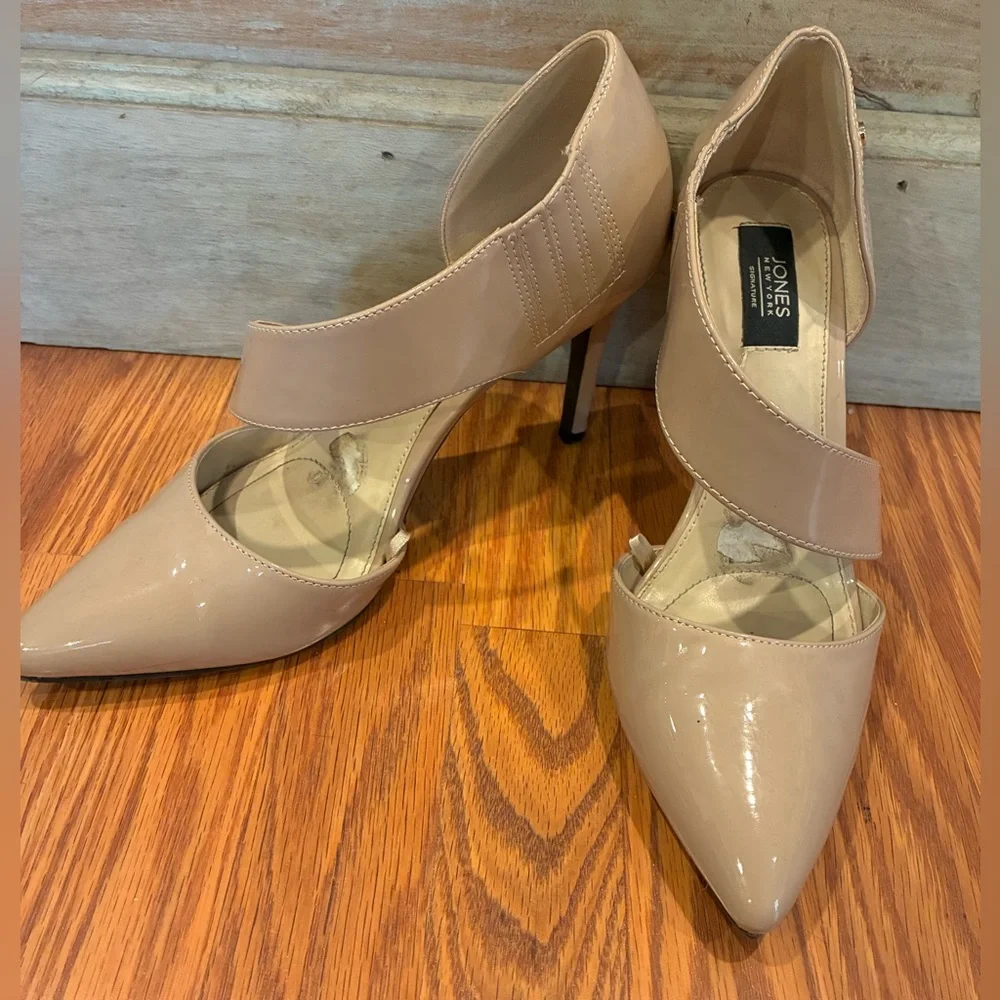 Jones New York Signature Colette Beige Patent Leather Stiletto Heels Women Sz 7M